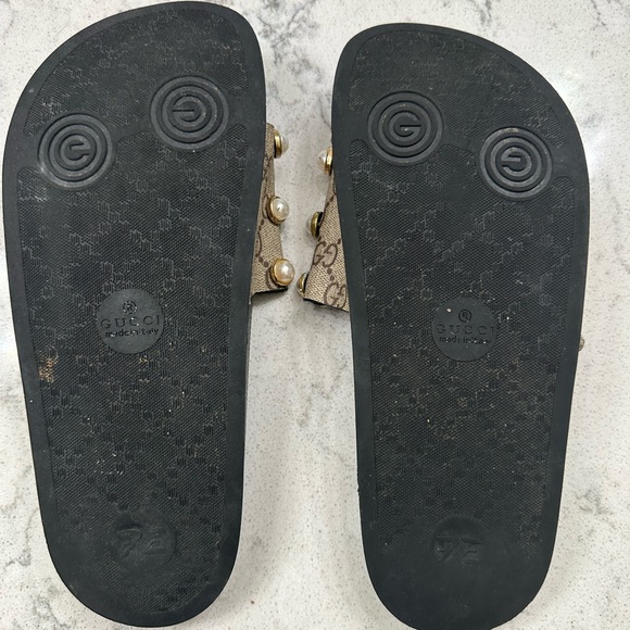 Black and Beige Pearl Slides - Picture 4 of 5